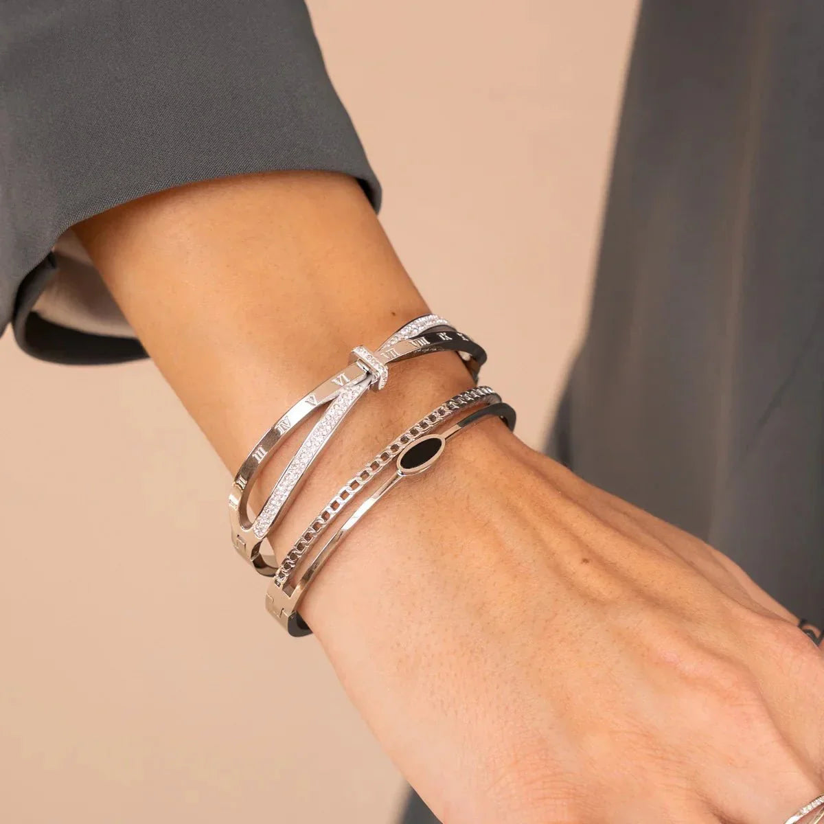 Brazalete Capas Ónix - Plata