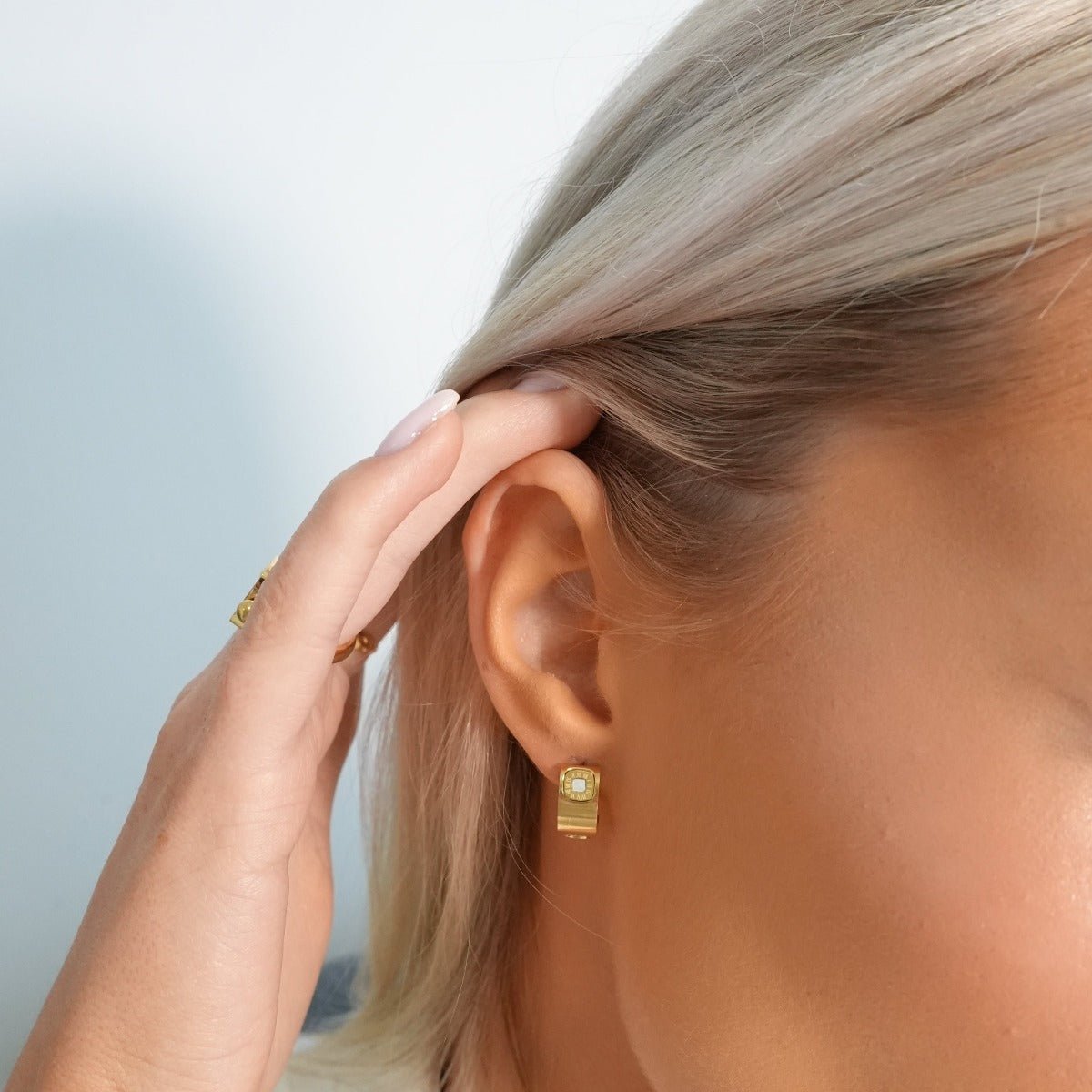 Aro Square Charm Bañado en Oro de 18k