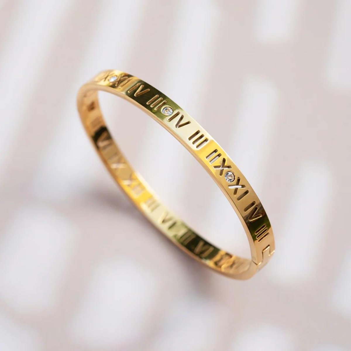 Brazalete Algarismo Romanos Bañado en Oro 18K