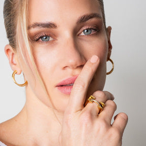 Anillo Truth Bañado en Oro 18k