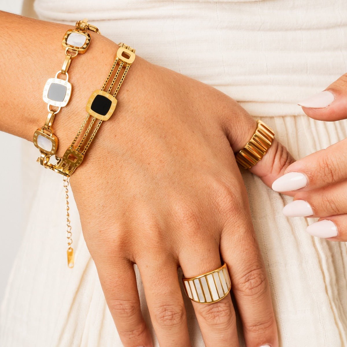 Anillo Coliseu Bañado en Oro 18k