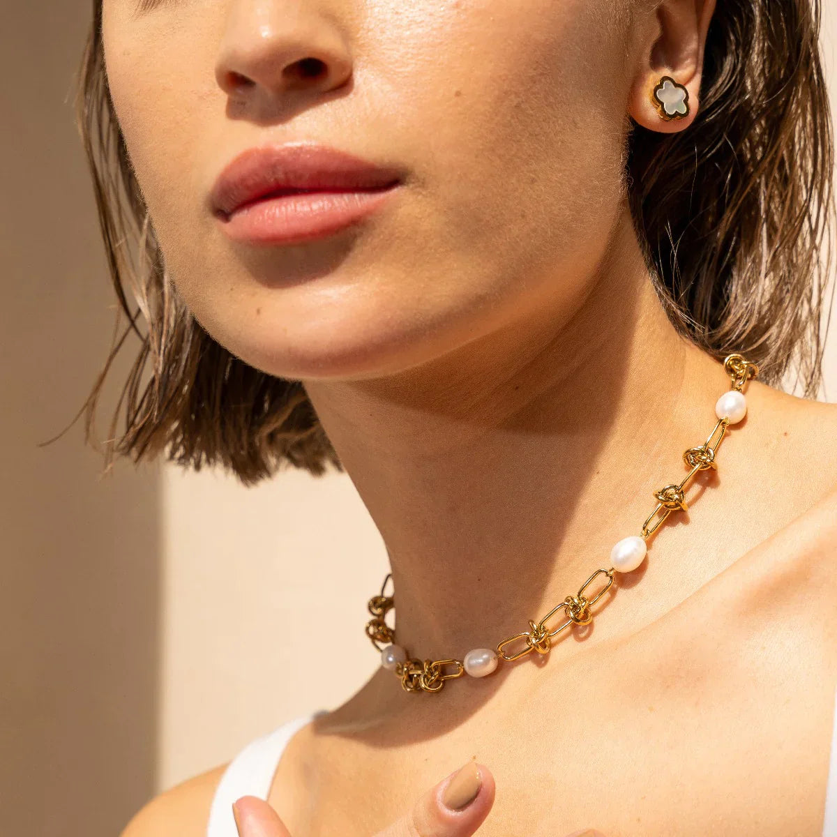 Collar Nó e Pérolas Bañado en Oro 18k