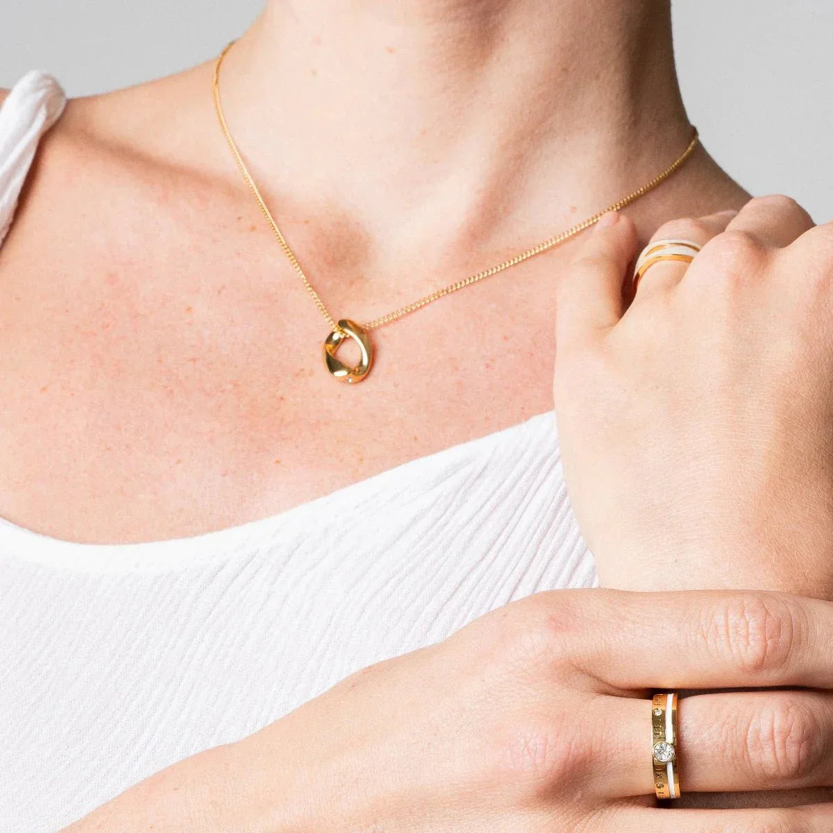 Collar Colgante Elo Bañado en Oro 18k