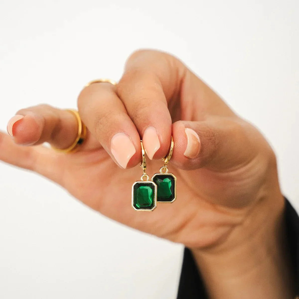 Aro Argolinha Cristal Verde Bañado en Oro 18k