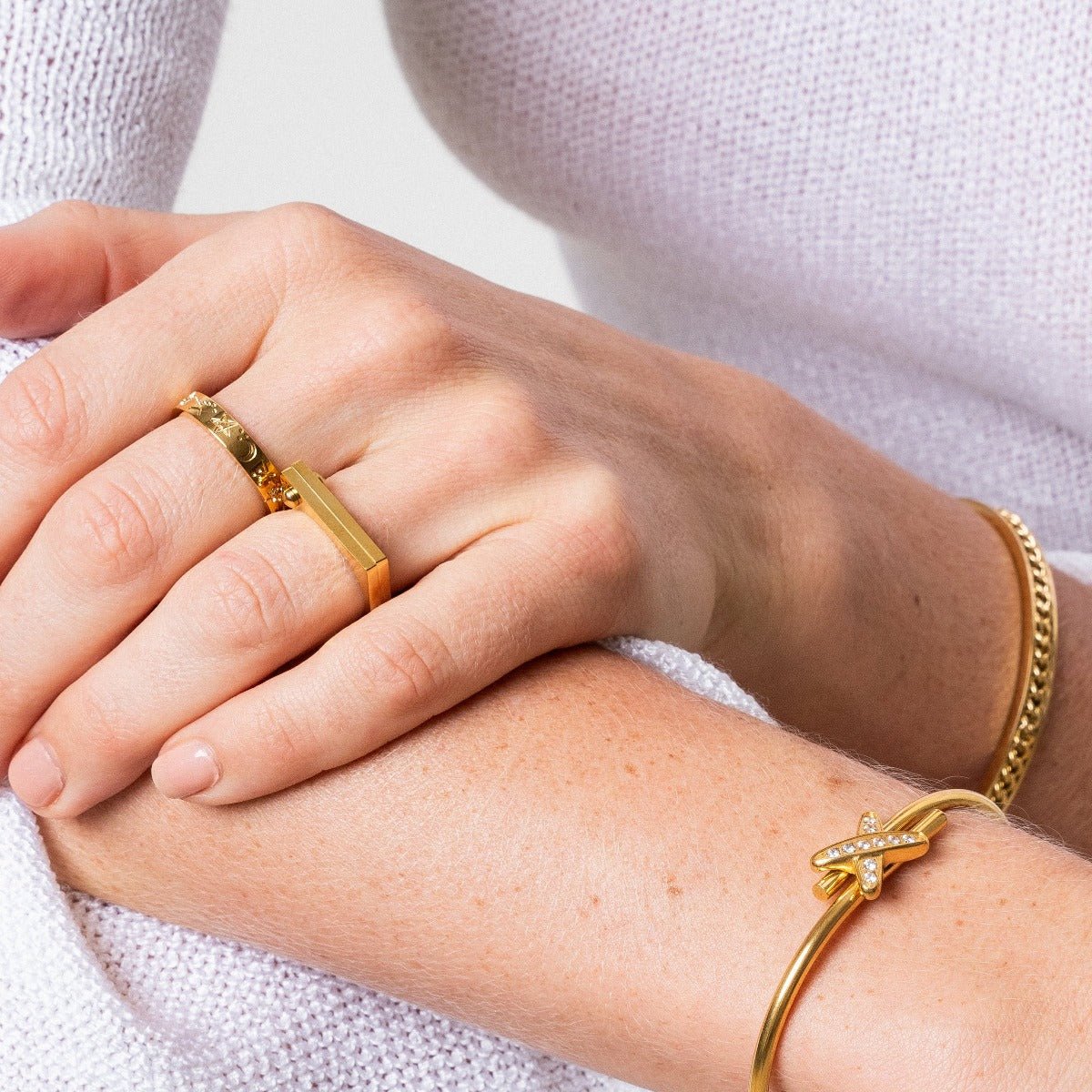 Anillo Parafuso Plano Bañado en Oro 18k