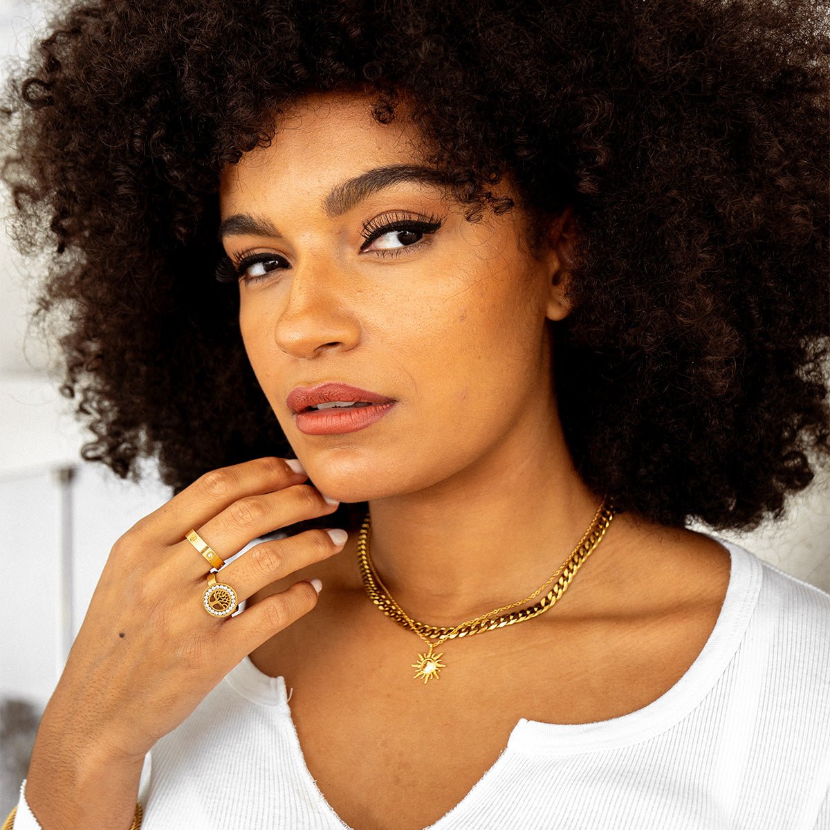 Collar Solstício Colgante Bañado en Oro 18K