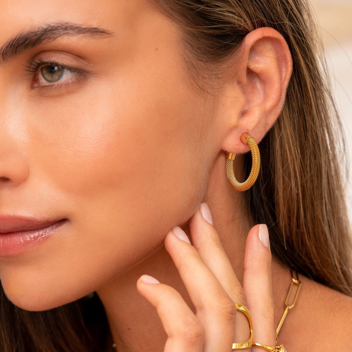 Aro de Argola Isabella Malha Bañado en Oro 18K