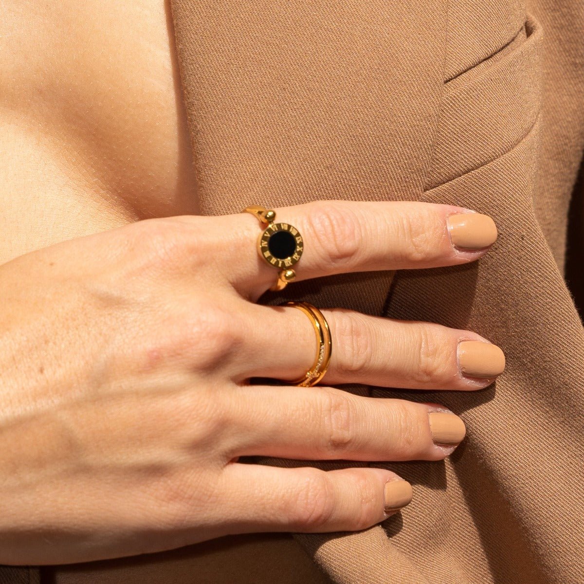 Anillo Giratório Numeral Romanos Bañado en Oro 18K