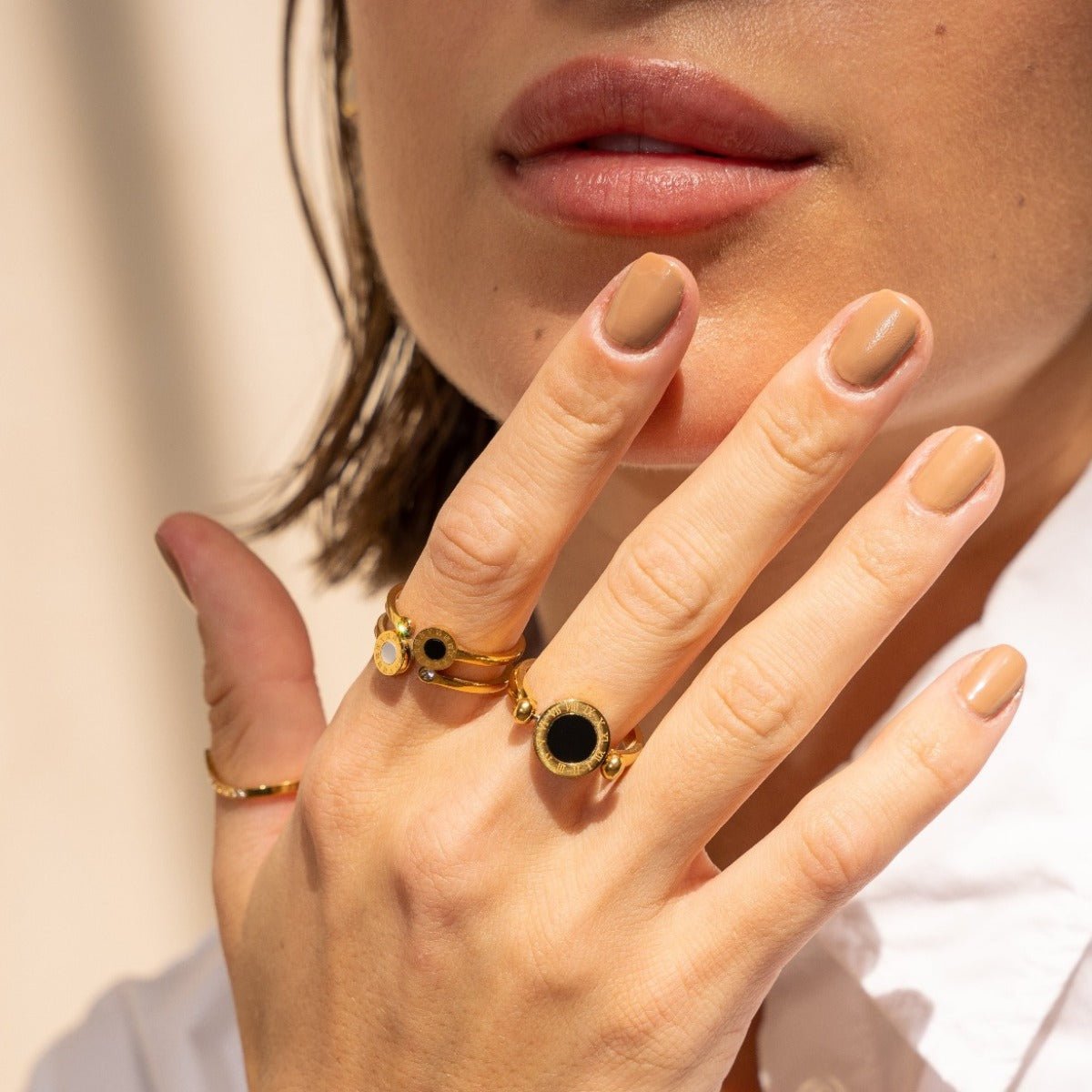 Anillo Romanos Venice Bañado en Oro 18K